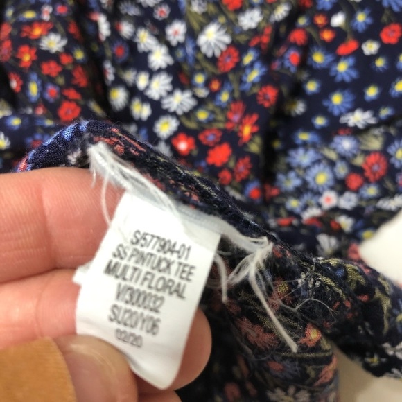 Gap Pintuck Mini Floral Flowy Blouse Short Sleeve Blue M - Picture 5 of 7